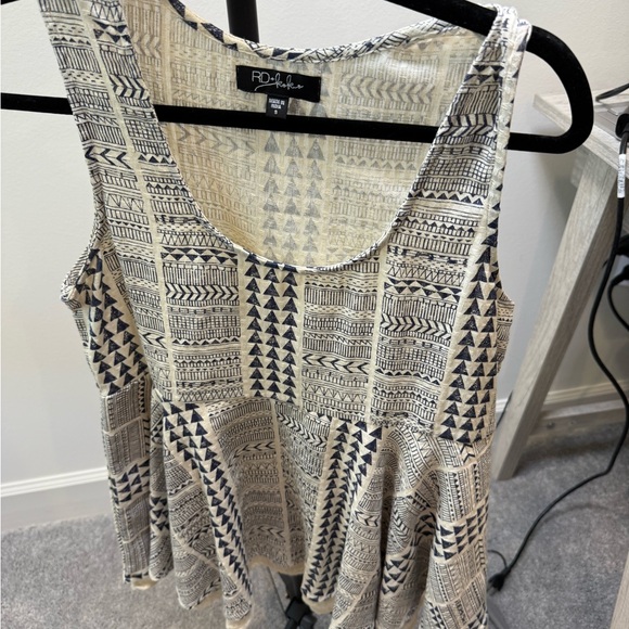 RD + Koko Anthropology Aztec Sleeveless Peplum Tunic, size small - Picture 6 of 6